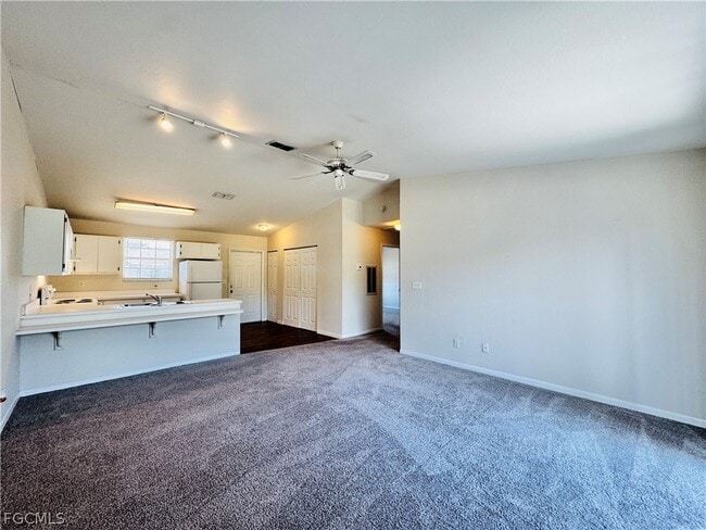 Building Photo - 19045 Holly Rd