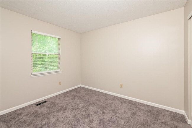 Building Photo - 10450 Summer Creek Dr