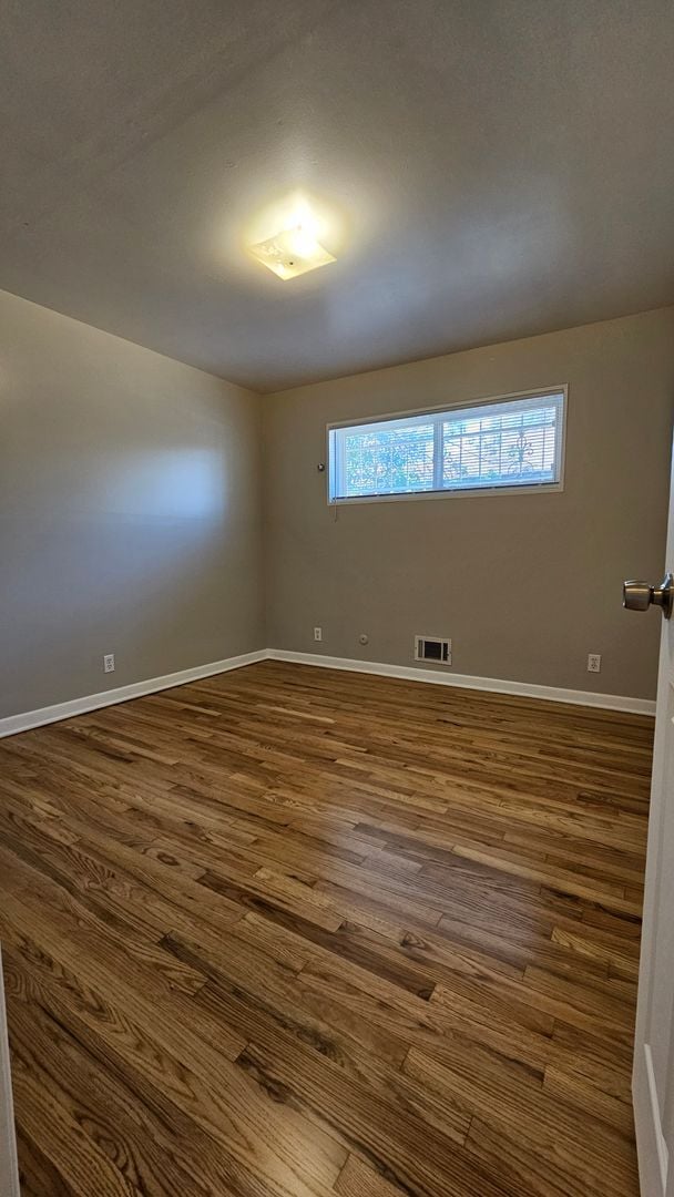 Building Photo - Spacious 5-Bedroom Ranch with Finished Basement & Oversized Garage!
