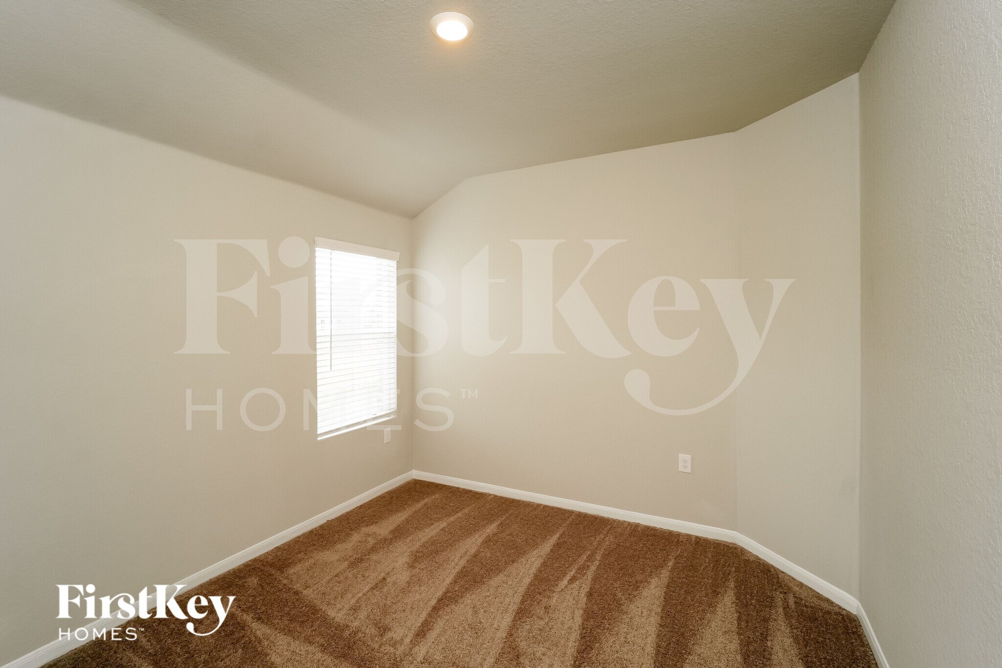 Building Photo - 6202 Marco Plains
