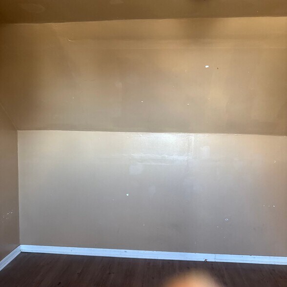 Building Photo - 4914 Plover Ave