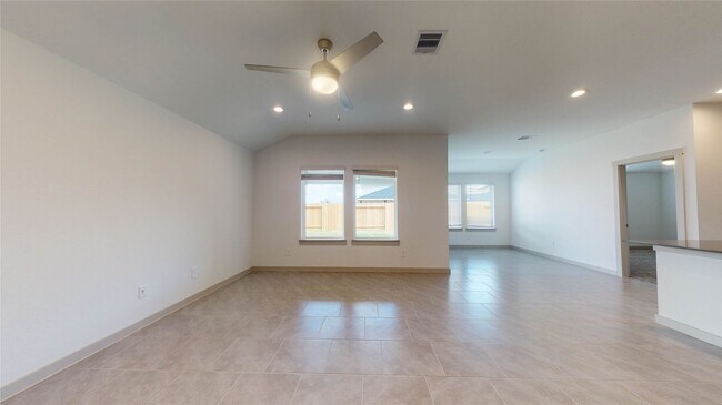 Building Photo - 28950 Yulee Mill Dr