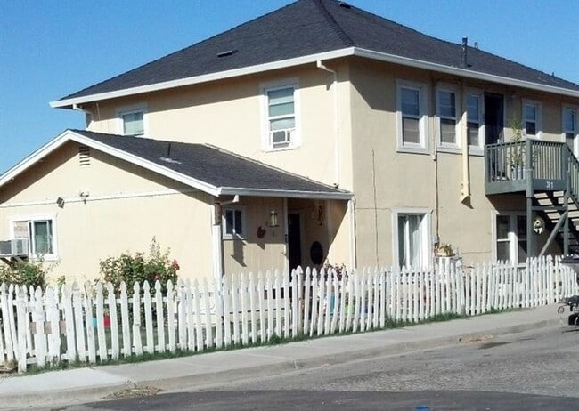 Building Photo - 301 Santa Clara Ave