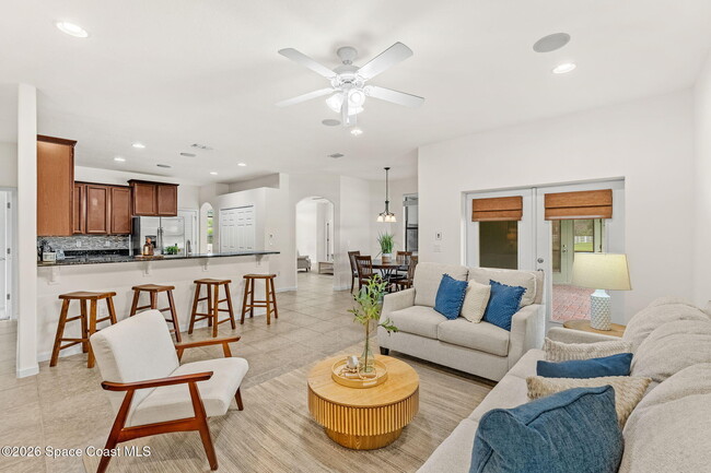 Building Photo - 382 Adamo Way