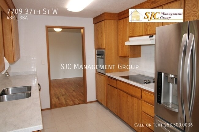 Building Photo - 7709 37th St W