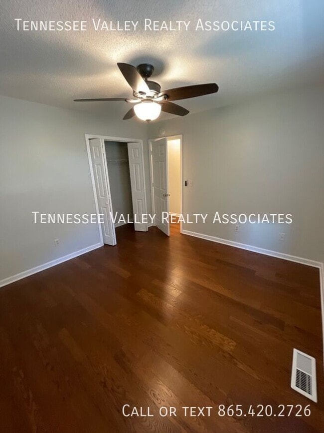 Building Photo - 900 Kirk Ave