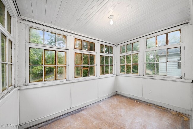 Building Photo - 3303 E 118th St