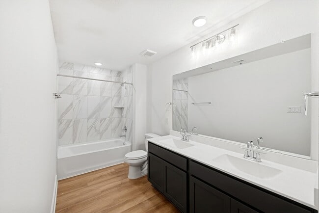 Building Photo - 8058 Kay Hbr Dr