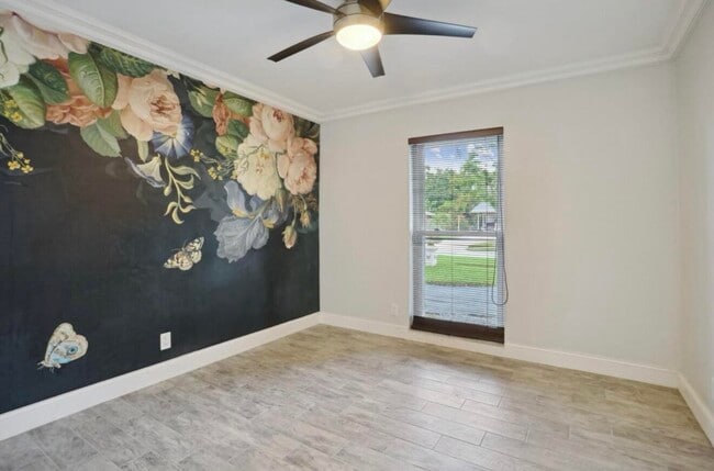 Building Photo - 603 SE 7th Ave