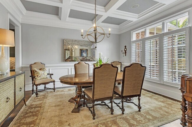 Building Photo - 12 Medalist Ct