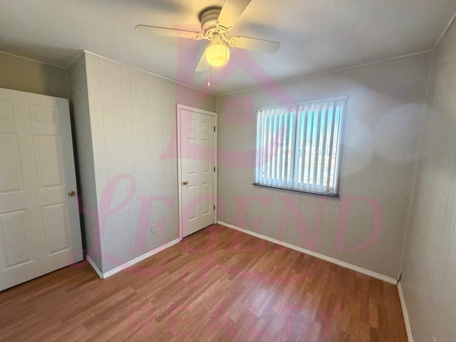 Building Photo - Light-Filled 3 Bedroom Home with Open Feel & Outdoor Storage