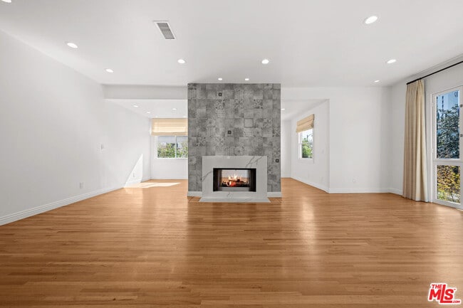 Building Photo - 500 Smithwood Dr