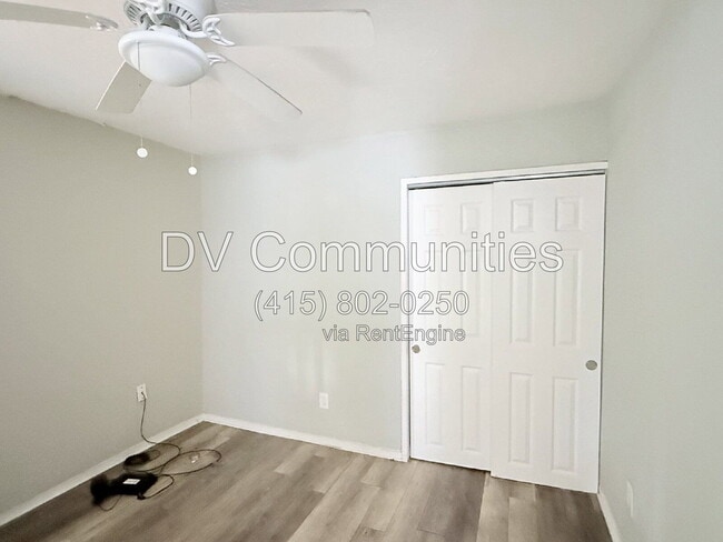 Building Photo - 1426 10th St W