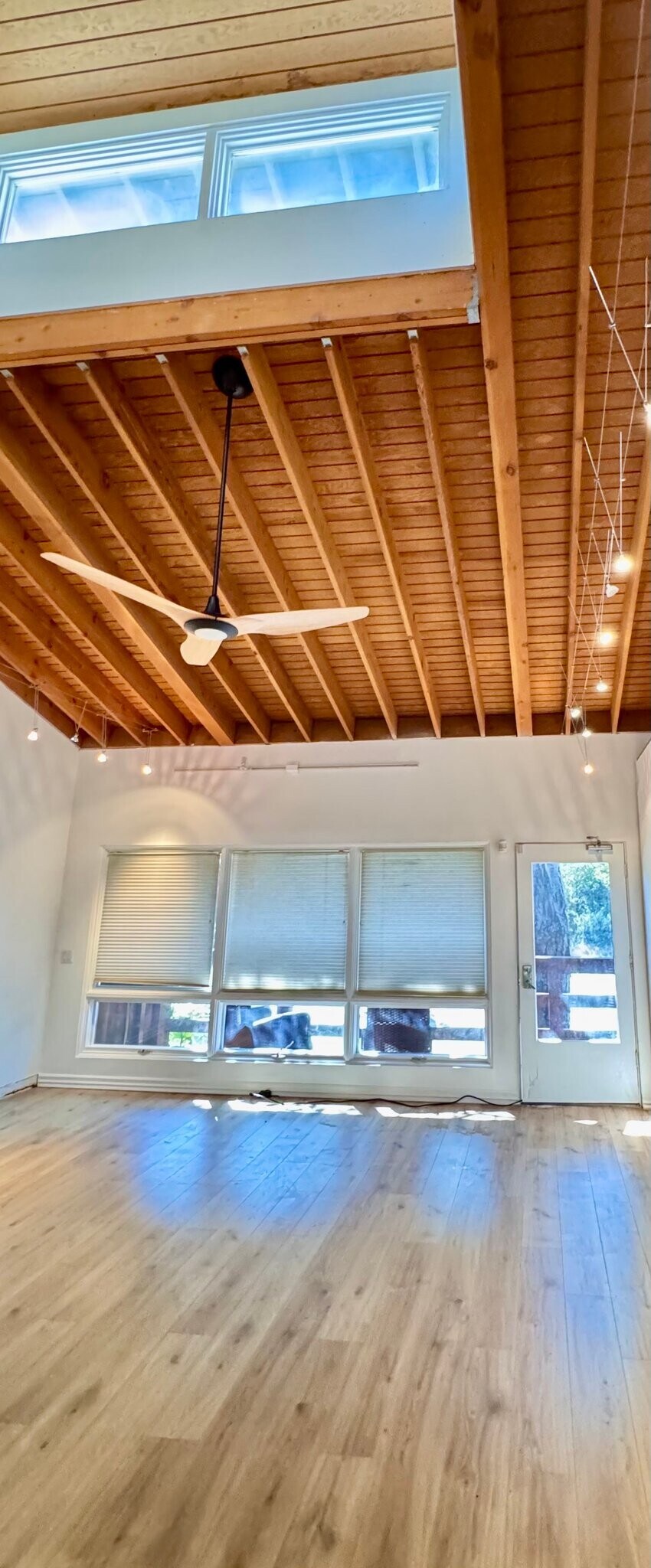 Building Photo - 3337 Alta Laguna Blvd