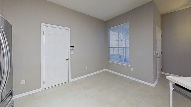 Building Photo - Renovated Condo in the heart of Mandarin