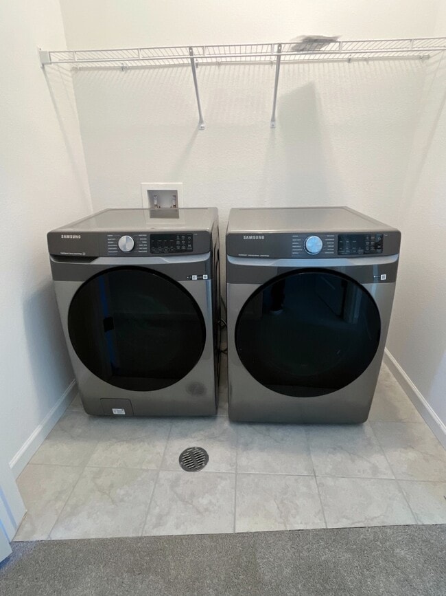 Building Photo - 1914 Rosen Dr