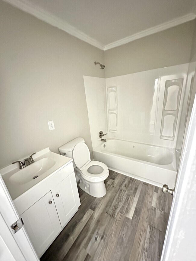 Building Photo - 6029 Ivy St