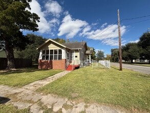 Building Photo - 3 Bedroom, 1 Bathroom Home for Rent in Bea...