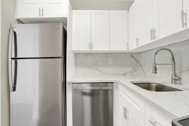 Building Photo - 299 SW 7th St