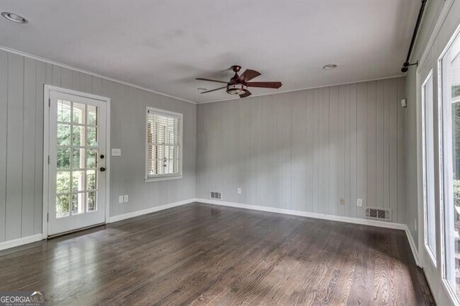 Building Photo - 4243 McClatchey Cir NE
