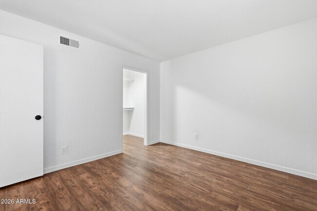 Building Photo - 231 N Robson