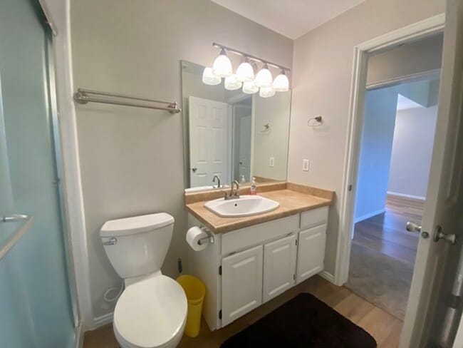 Building Photo - REMODELED TOWNHOME FOR RENT!