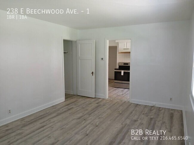Building Photo - 238 E Beechwood Ave
