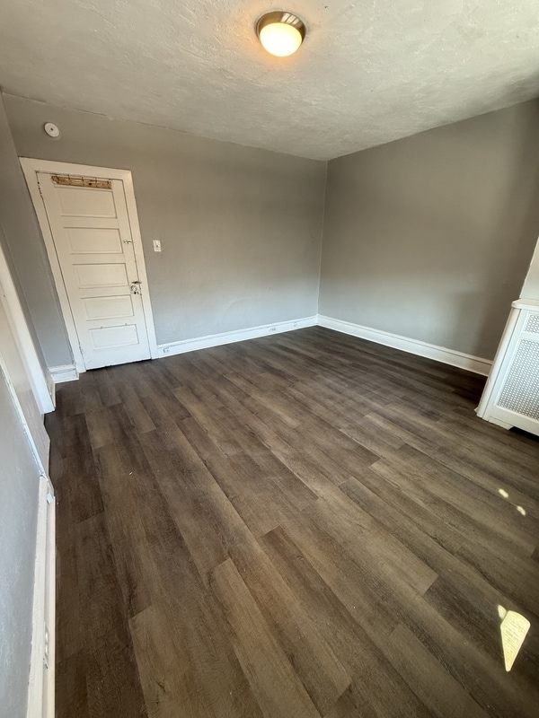 Building Photo - 5623 Ridgewood St