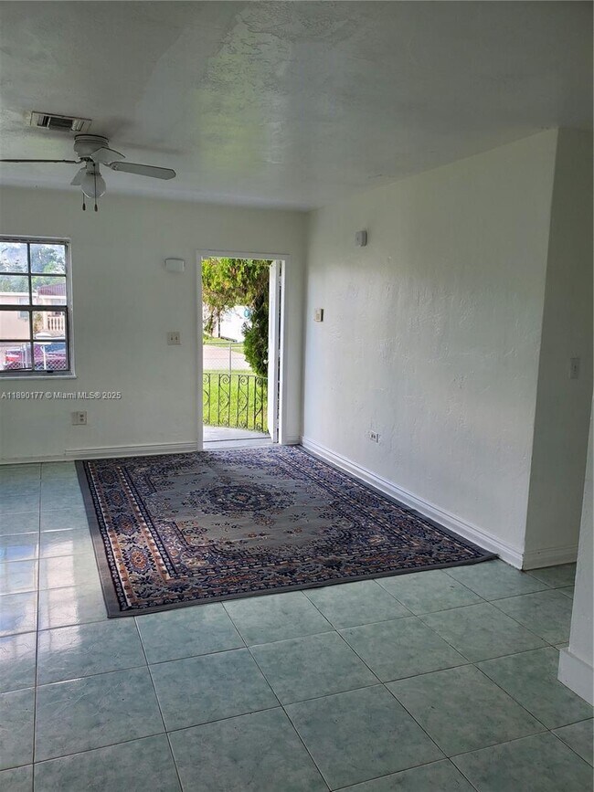 Building Photo - 1240 NE 143rd St