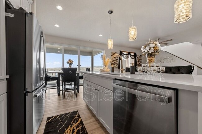 Building Photo - 1905 Manassa St