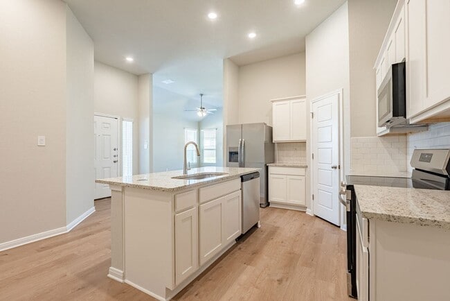 Building Photo - 414 Cross Barn Blvd