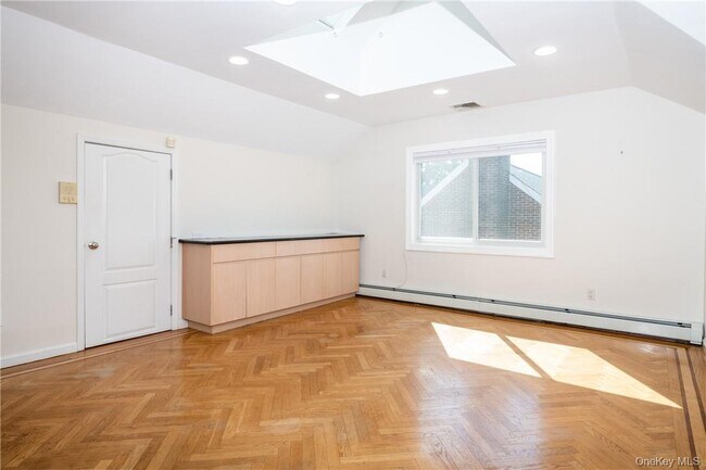 Building Photo - 89 Ridgewood Ave