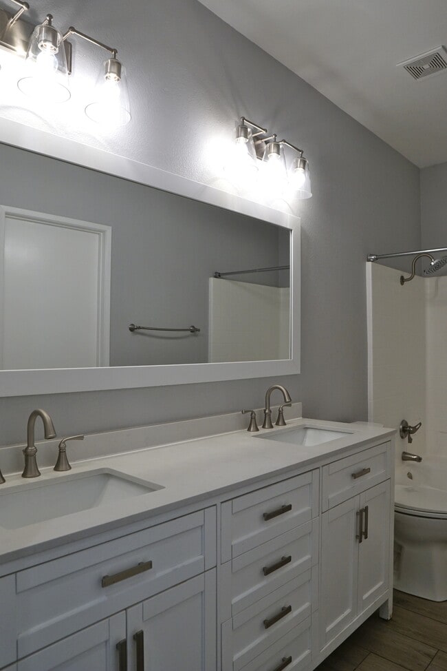 Building Photo - 238 Strada Fortuna