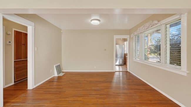 Building Photo - Wonderful Two Bedroom Home for Rent Long Beach