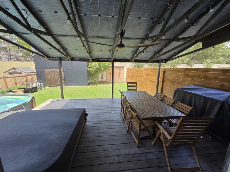 Building Photo - 1561 W Ponderosa Ln