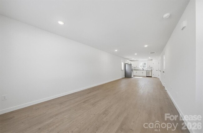 Building Photo - 403 15th Ave SW