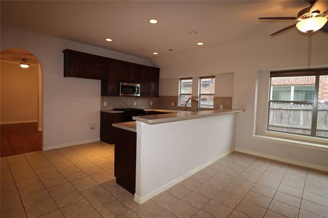 Building Photo - 3014 Pinecrest Dr