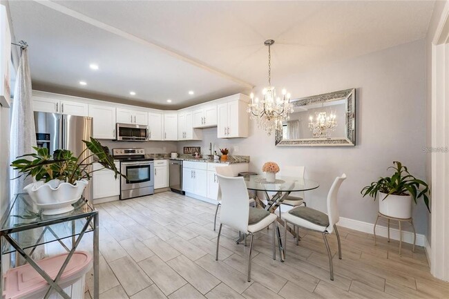 Building Photo - 5287 Cypress Ct