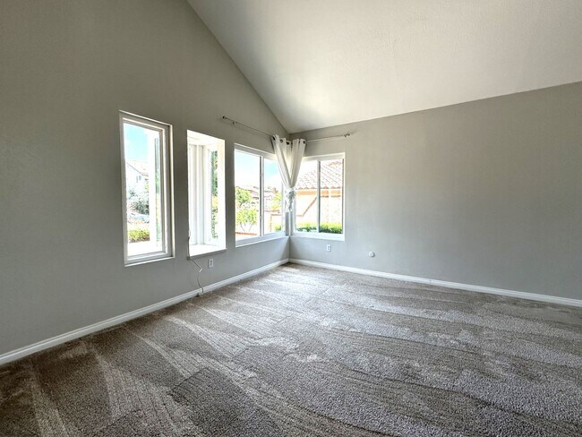 Building Photo - 4BR/3BA House in Rancho Penasquitos - Powa...