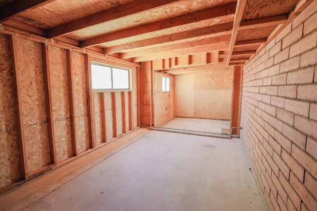 Building Photo - BARN STYLE HOME ON HUGE LOT!!!!1 Bedroom LOFT 1.5 Bathroom