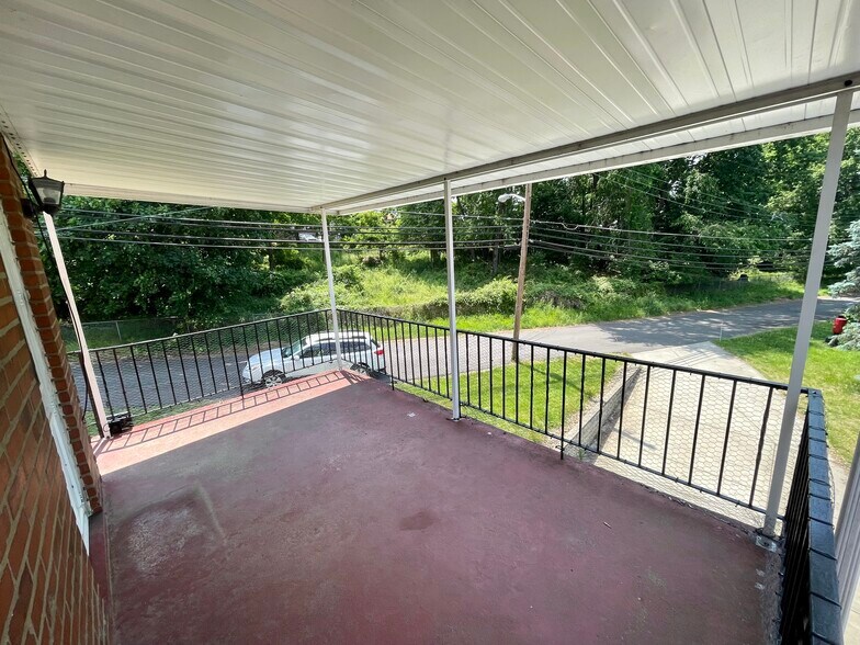 Balcony - 1453 Woodbine St