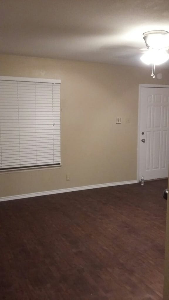 Building Photo - 804 Meadow Dale