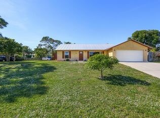 Primary Photo - 19945 Gardenia Dr