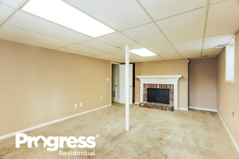 Building Photo - 108 Spring Glade Cir