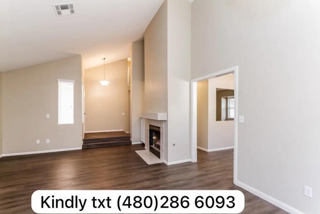 Building Photo - 3158 High View Dr