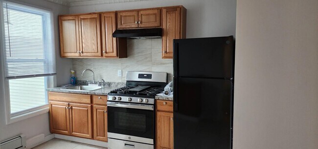 Building Photo - 38 Jewett Ave