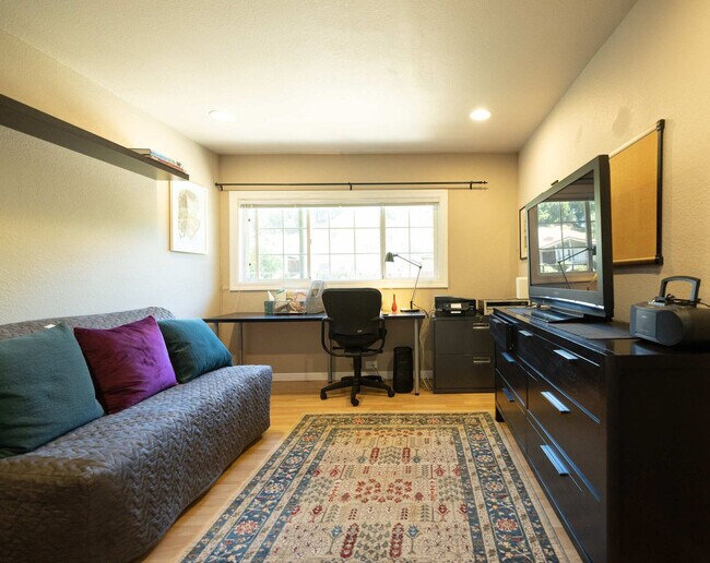 Building Photo - 611 Rheem Blvd