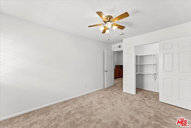Building Photo - 6911 Sunset Ridge Ct