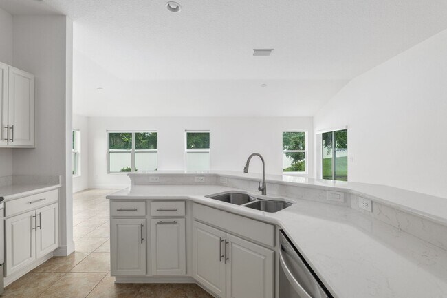Building Photo - 10397 Silver Maple Ave