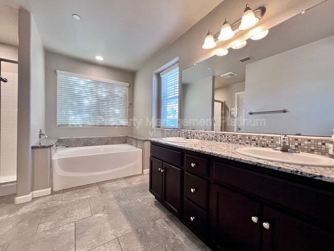 Building Photo - 3682 Friendship Ln